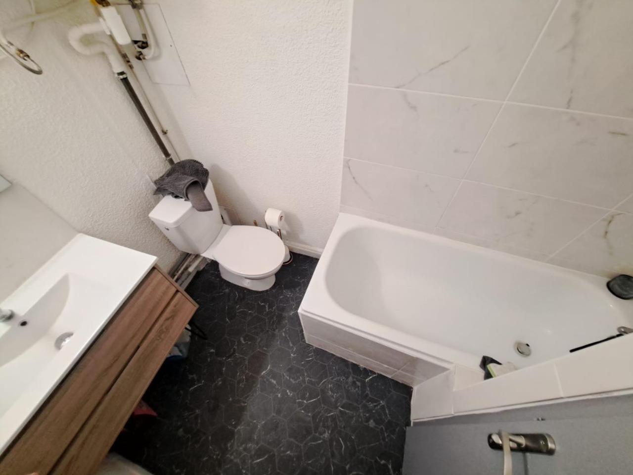 L'Ostal Apartment Каркасон Екстериор снимка